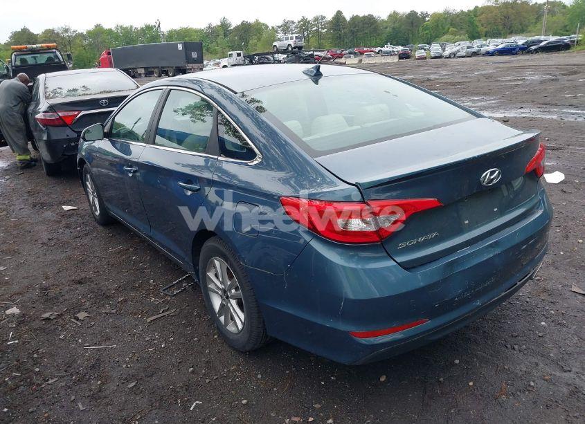 Photo 3 of 2016 Hyundai Sonata SE (VIN 5NPE24AF5GH380038)