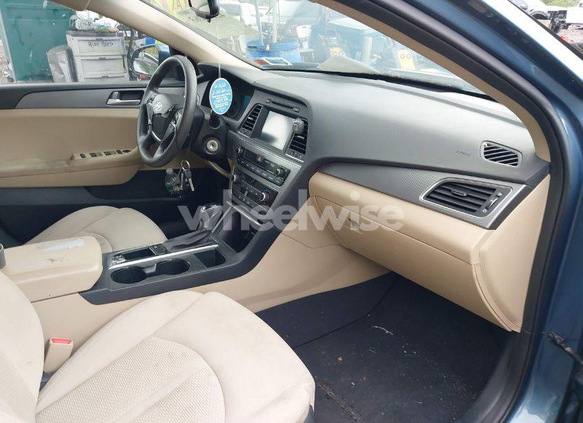 Photo 5 of 2016 Hyundai Sonata SE (VIN 5NPE24AF5GH380038)