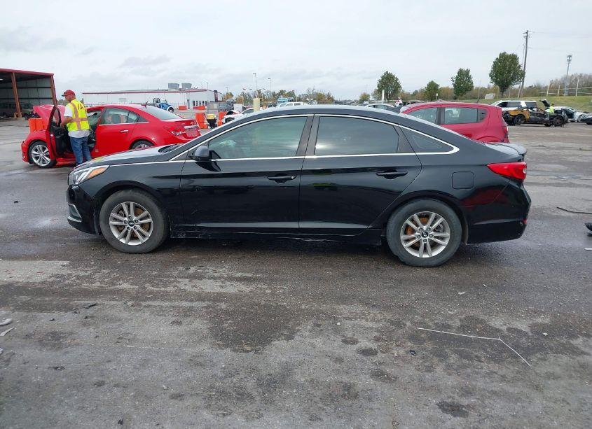 Photo 14 of 2016 Hyundai Sonata SE (VIN 5NPE24AF5GH390777)