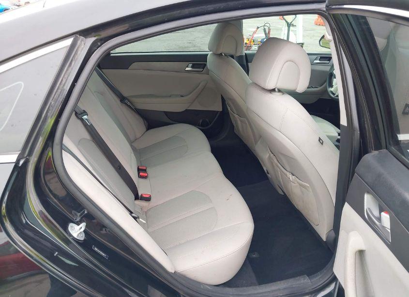 Photo 8 of 2016 Hyundai Sonata SE (VIN 5NPE24AF5GH390777)