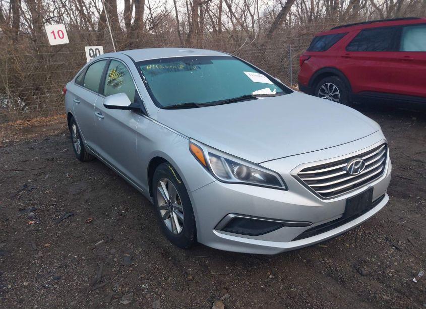 2016 Hyundai Sonata (VIN 5NPE24AF5GH396207) main photo