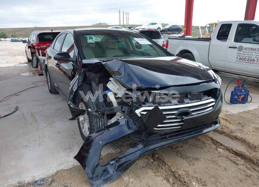2016 Hyundai Sonata SE (VIN 5NPE24AF5GH402491) main photo