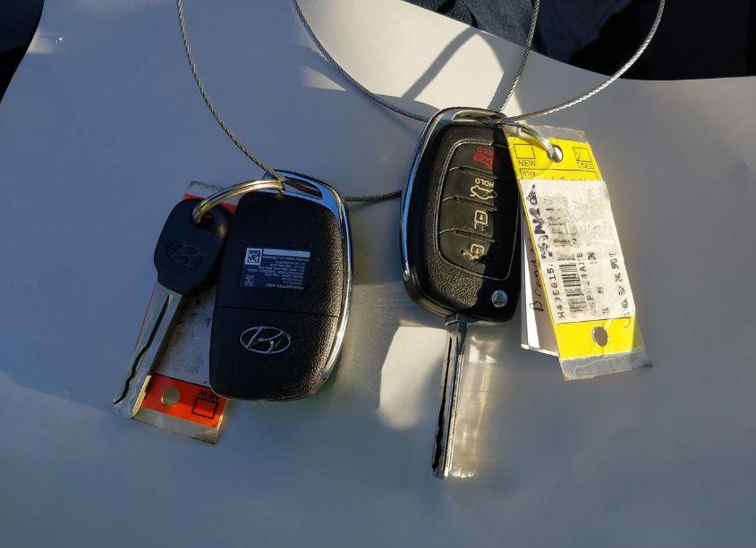 Photo 11 of 2016 Hyundai Sonata SE (VIN 5NPE24AF5GH435815)