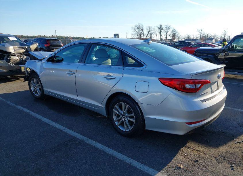 Photo 3 of 2016 Hyundai Sonata SE (VIN 5NPE24AF5GH435815)