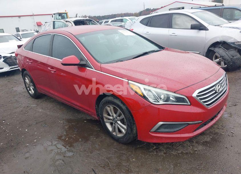 2017 Hyundai Sonata SE (VIN 5NPE24AF5HH450090) main photo