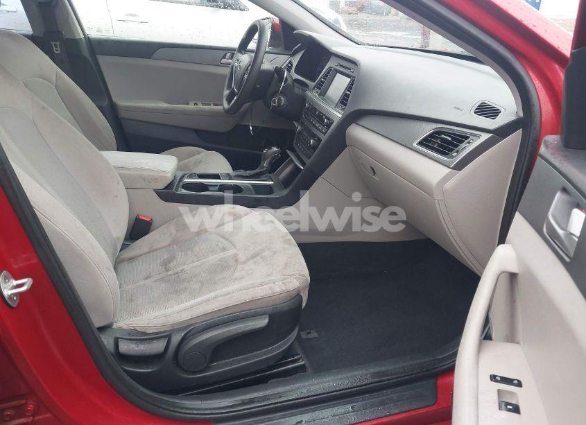 Photo 5 of 2017 Hyundai Sonata SE (VIN 5NPE24AF5HH450090)