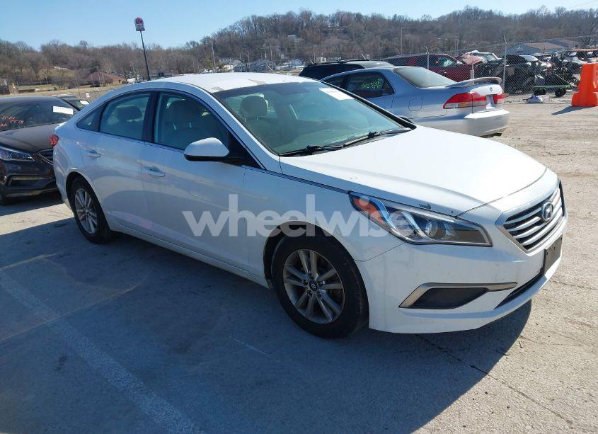 2017 Hyundai Sonata SE (VIN 5NPE24AF5HH460523) main photo