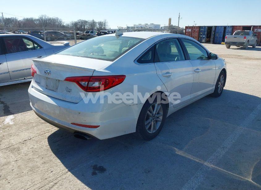 Photo 4 of 2017 Hyundai Sonata SE (VIN 5NPE24AF5HH460523)