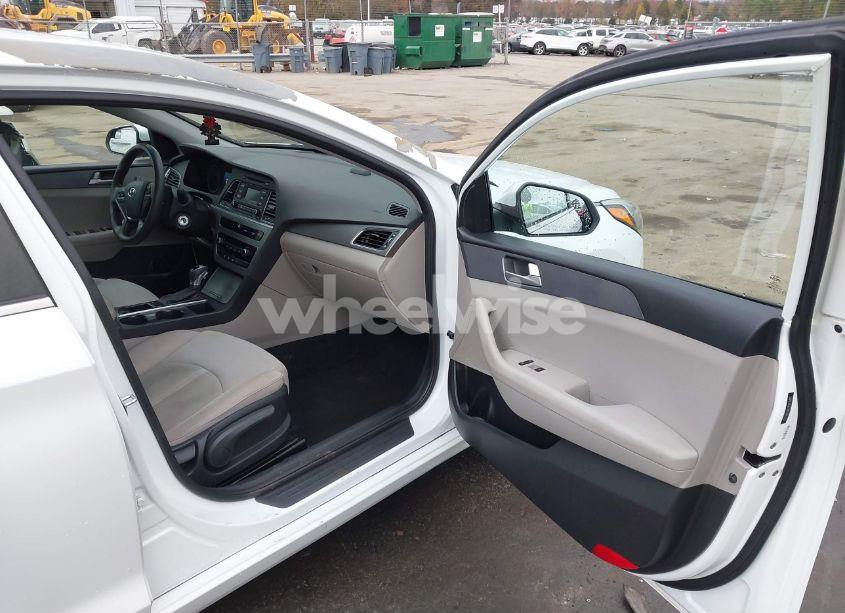 Photo 5 of 2017 Hyundai Sonata N/A (VIN 5NPE24AF5HH494333)