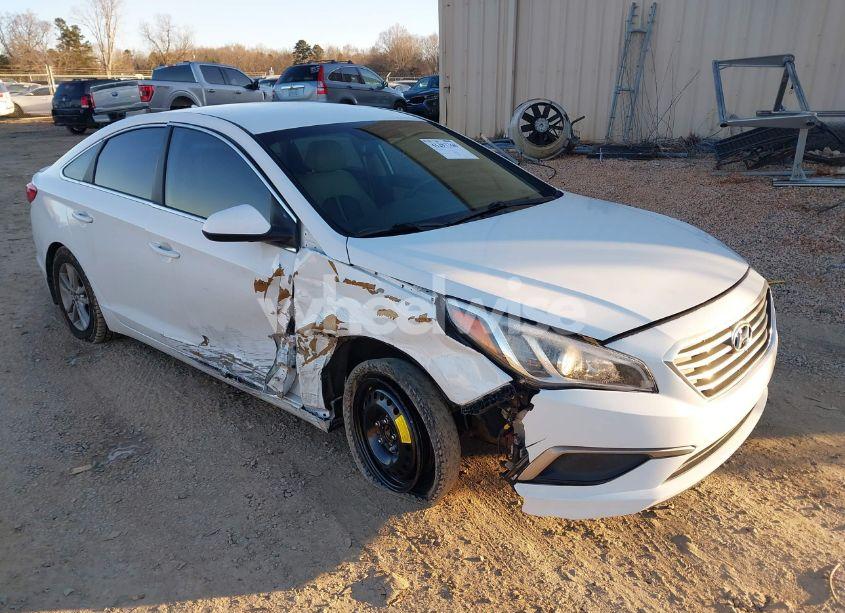 2017 Hyundai Sonata SE (VIN 5NPE24AF5HH495708) main photo