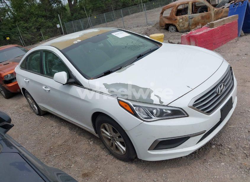 2017 Hyundai Sonata (VIN 5NPE24AF5HH503290) main photo