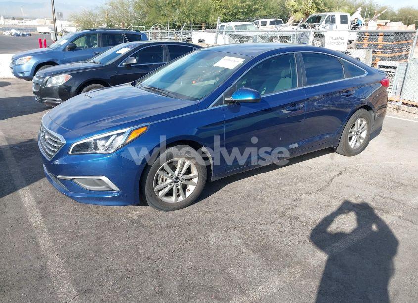 Photo 2 of 2017 Hyundai Sonata SE (VIN 5NPE24AF5HH523457)