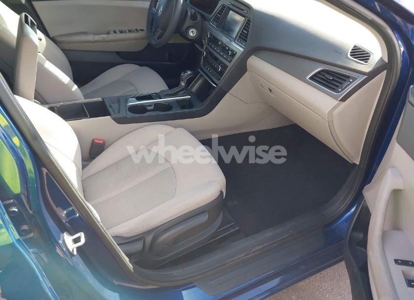 Photo 5 of 2017 Hyundai Sonata SE (VIN 5NPE24AF5HH523457)