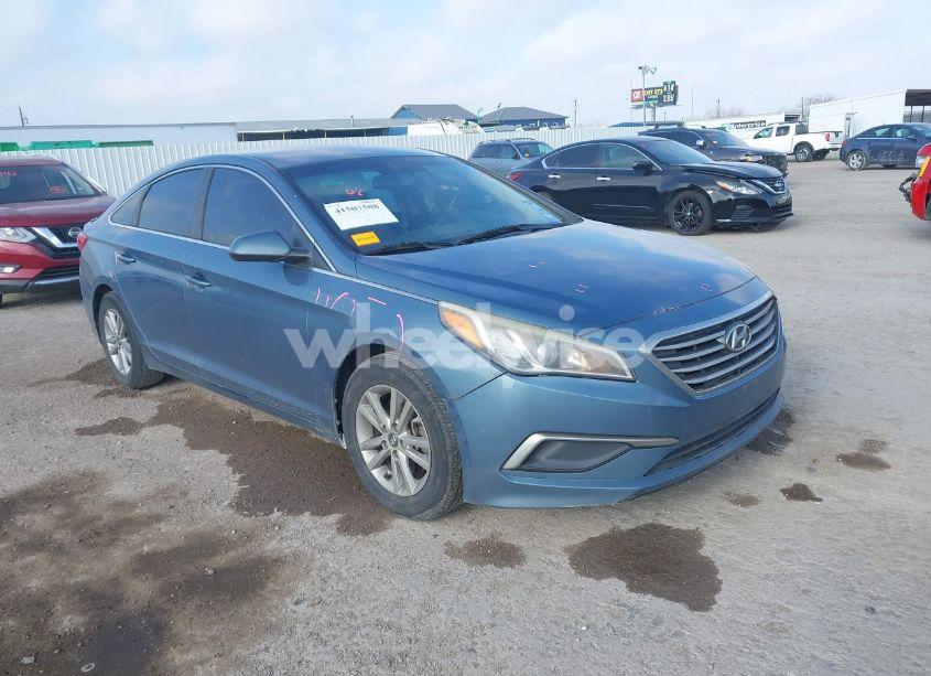 2017 Hyundai Sonata SE (VIN 5NPE24AF5HH524723) main photo