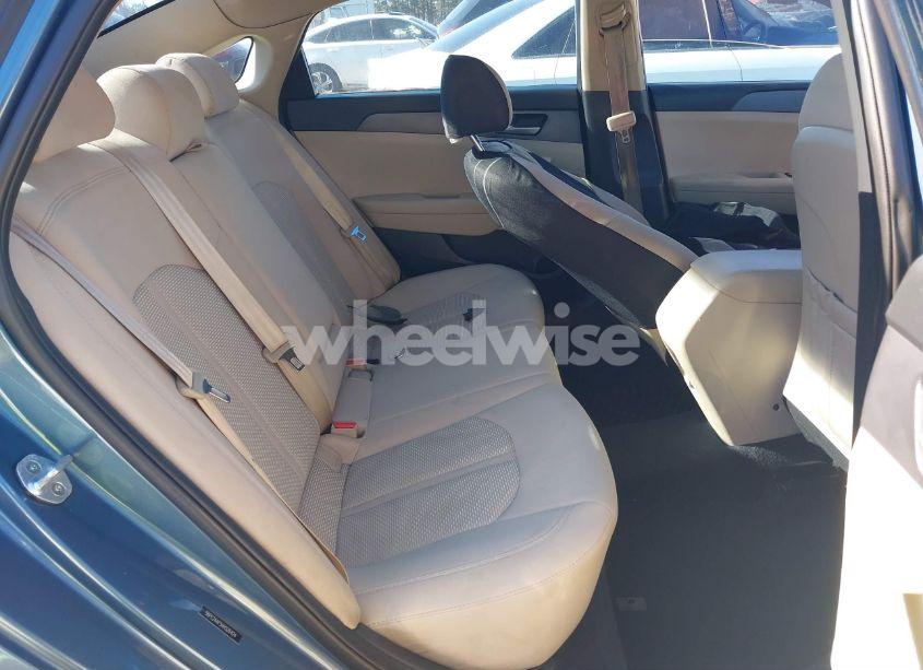 Photo 8 of 2017 Hyundai Sonata SE (VIN 5NPE24AF5HH526424)