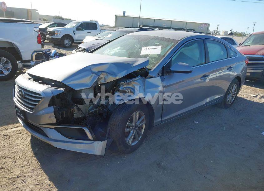 Photo 2 of 2017 Hyundai Sonata (VIN 5NPE24AF5HH539982)