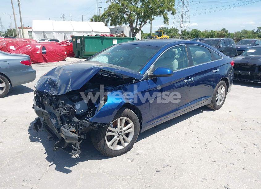 Photo 2 of 2017 Hyundai Sonata SE (VIN 5NPE24AF5HH557544)