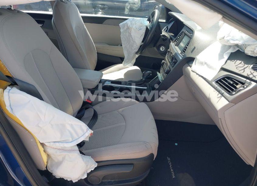 Photo 5 of 2017 Hyundai Sonata SE (VIN 5NPE24AF5HH557544)