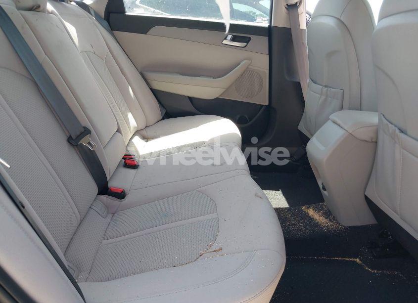 Photo 8 of 2017 Hyundai Sonata SE (VIN 5NPE24AF5HH557544)