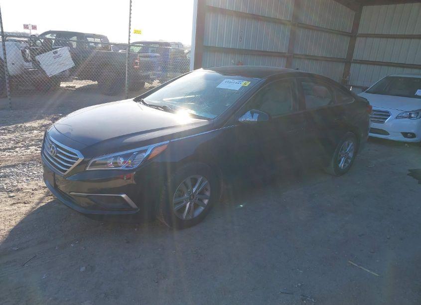 Photo 2 of 2017 Hyundai Sonata SE (VIN 5NPE24AF5HH558158)
