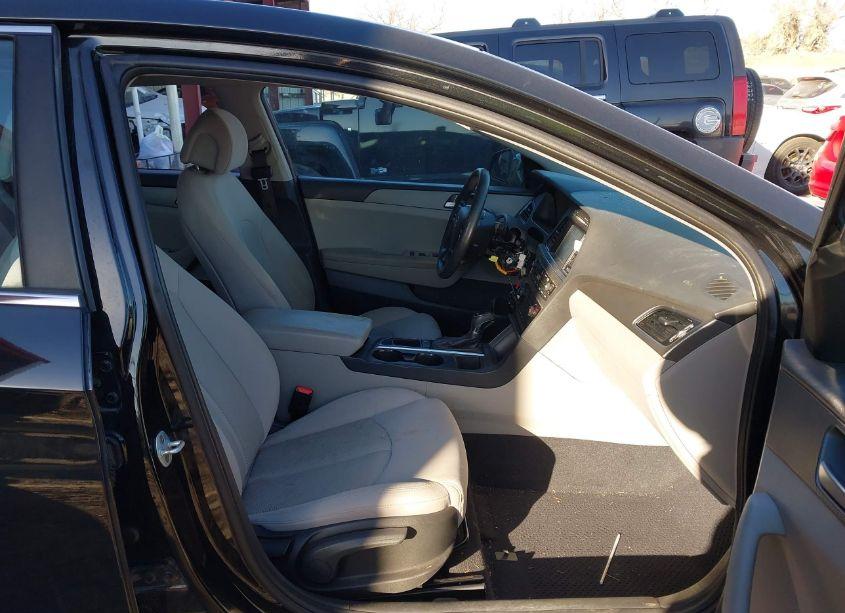 Photo 5 of 2017 Hyundai Sonata SE (VIN 5NPE24AF5HH558158)