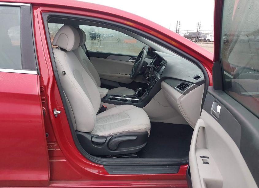 Photo 5 of 2017 Hyundai Sonata SE (VIN 5NPE24AF5HH576319)