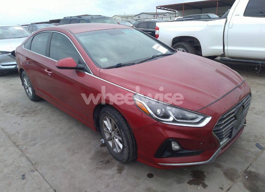 2018 Hyundai Sonata SE (VIN 5NPE24AF5JH599802) main photo