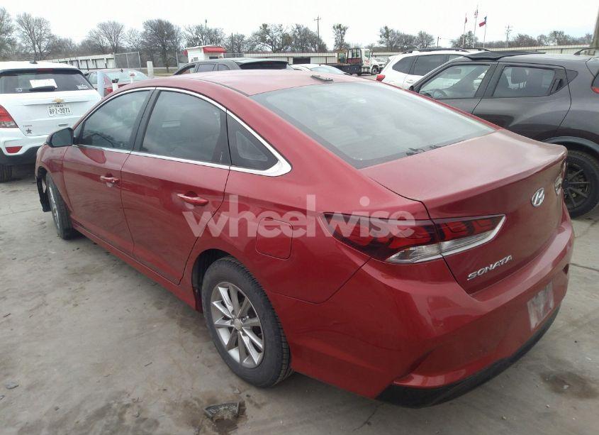 Photo 3 of 2018 Hyundai Sonata SE (VIN 5NPE24AF5JH599802)