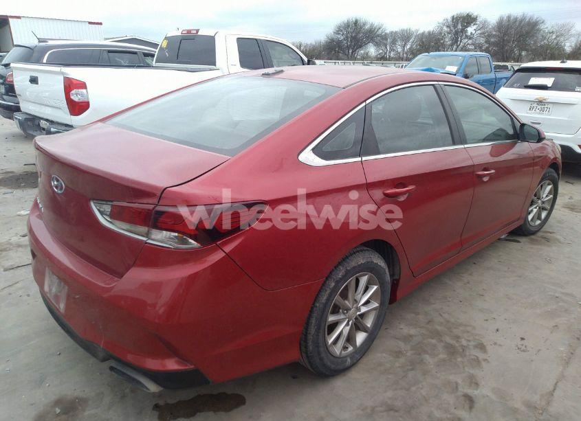 Photo 4 of 2018 Hyundai Sonata SE (VIN 5NPE24AF5JH599802)