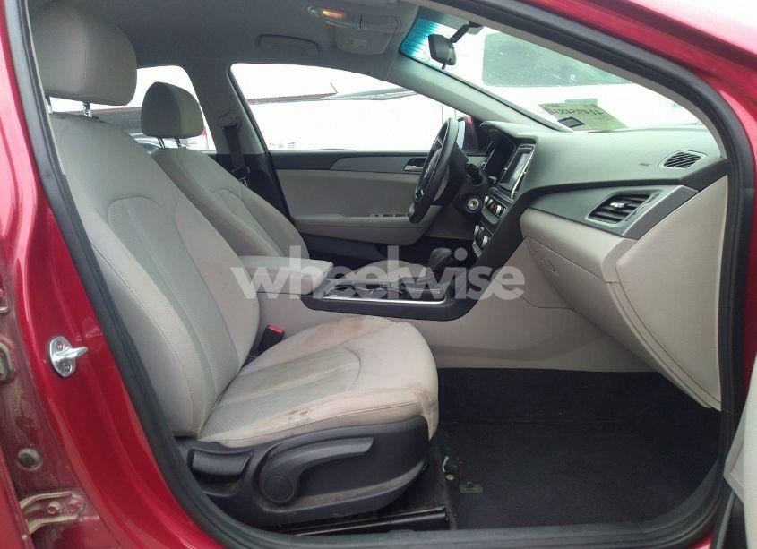 Photo 5 of 2018 Hyundai Sonata SE (VIN 5NPE24AF5JH599802)