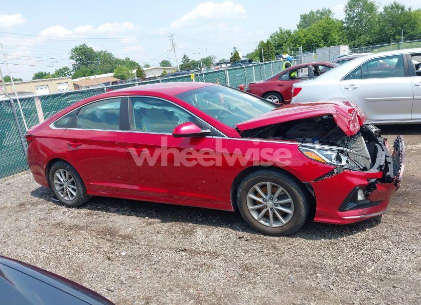 Photo 13 of 2018 Hyundai Sonata SE (VIN 5NPE24AF5JH616209)