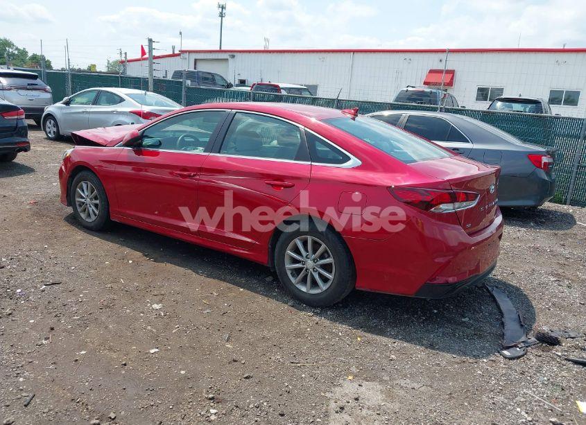 Photo 3 of 2018 Hyundai Sonata SE (VIN 5NPE24AF5JH616209)