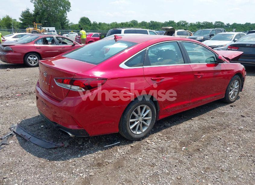 Photo 4 of 2018 Hyundai Sonata SE (VIN 5NPE24AF5JH616209)