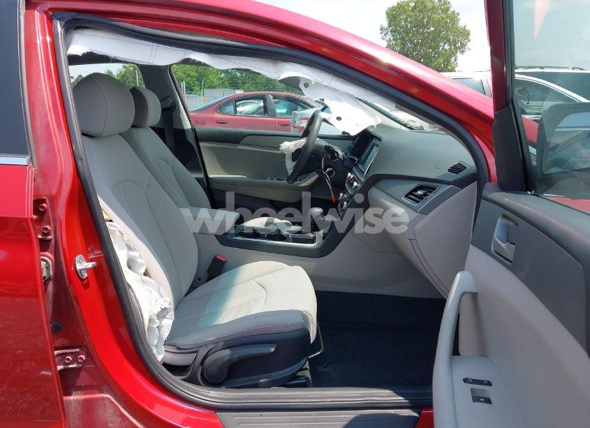 Photo 5 of 2018 Hyundai Sonata SE (VIN 5NPE24AF5JH616209)