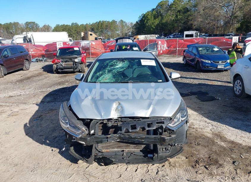 Photo 12 of 2018 Hyundai Sonata SE (VIN 5NPE24AF5JH618090)