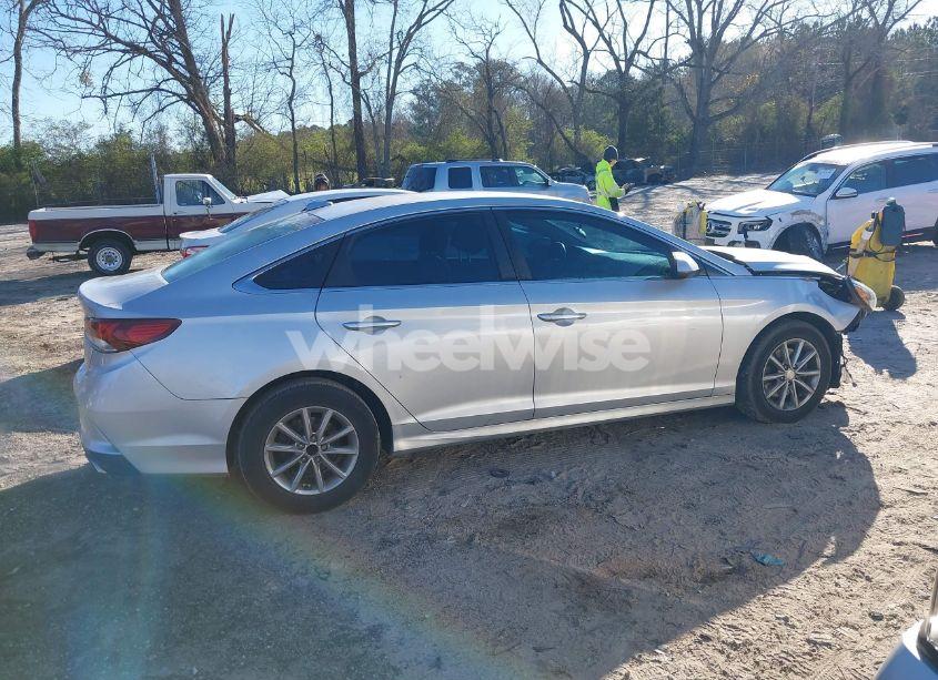 Photo 13 of 2018 Hyundai Sonata SE (VIN 5NPE24AF5JH618090)