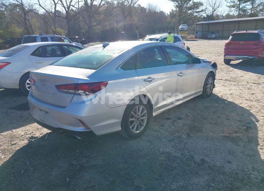 Photo 4 of 2018 Hyundai Sonata SE (VIN 5NPE24AF5JH618090)