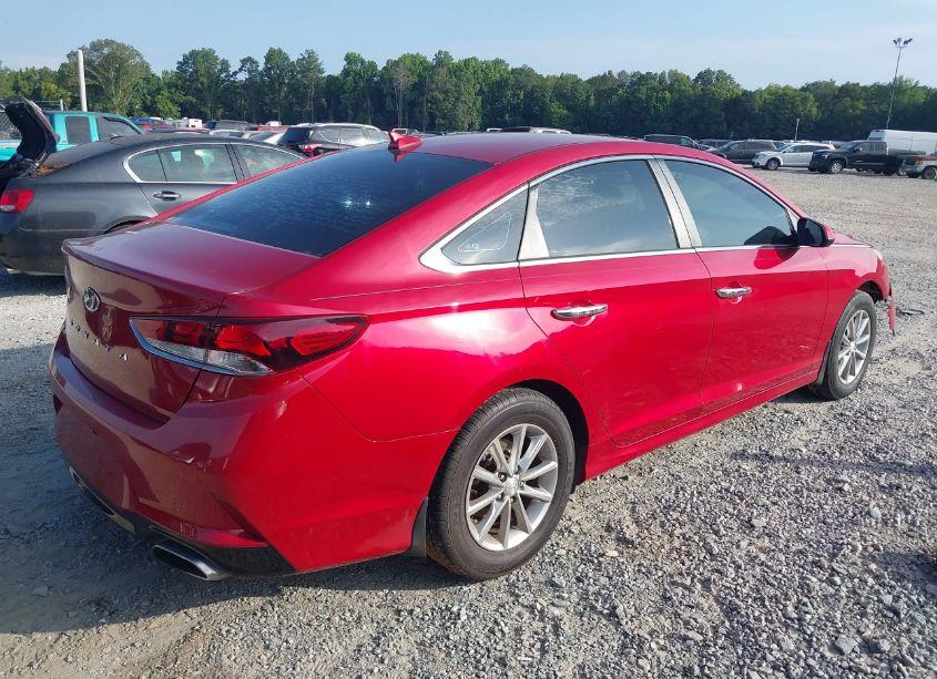 Photo 4 of 2018 Hyundai Sonata SE (VIN 5NPE24AF5JH622737)