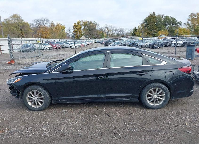 Photo 14 of 2018 Hyundai Sonata SE (VIN 5NPE24AF5JH649484)