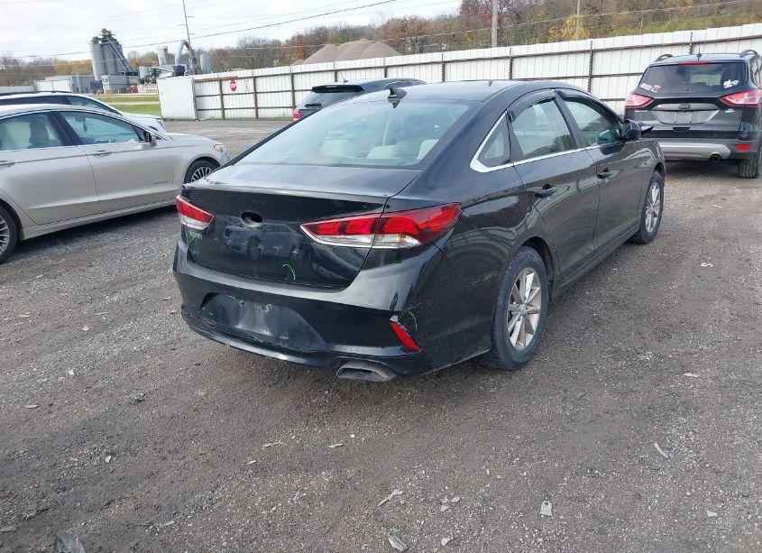 Photo 4 of 2018 Hyundai Sonata SE (VIN 5NPE24AF5JH649484)