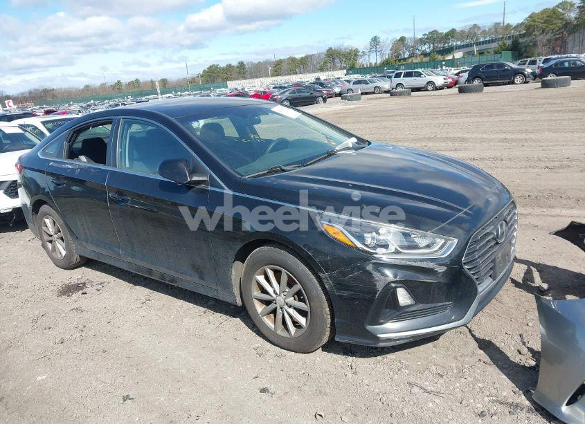 2018 Hyundai Sonata SE (VIN 5NPE24AF5JH656452) main photo