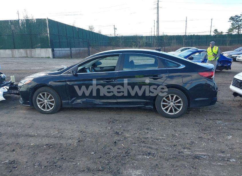 Photo 13 of 2018 Hyundai Sonata SE (VIN 5NPE24AF5JH656452)