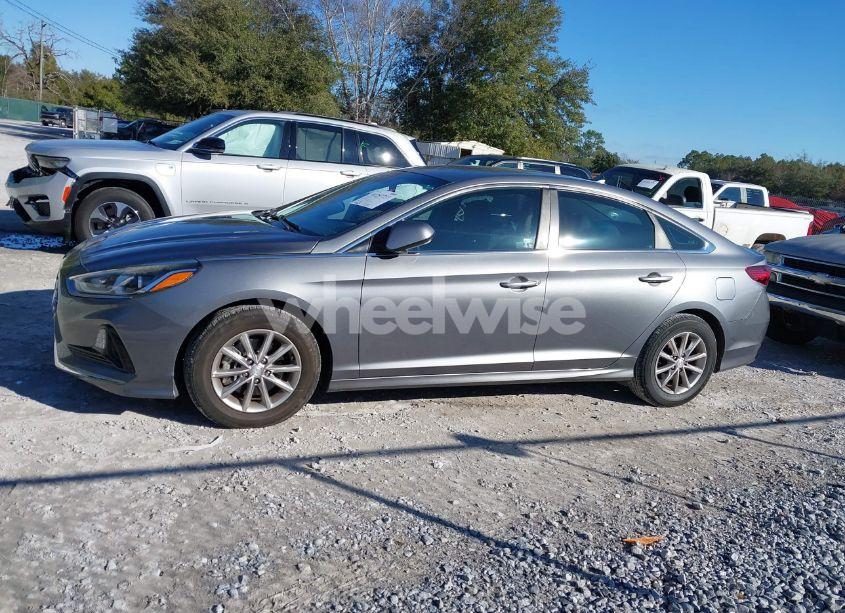 Photo 14 of 2018 Hyundai Sonata SE (VIN 5NPE24AF5JH671923)