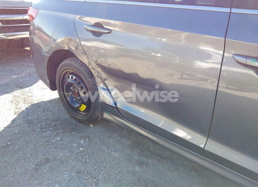 Photo 6 of 2018 Hyundai Sonata SE (VIN 5NPE24AF5JH671923)