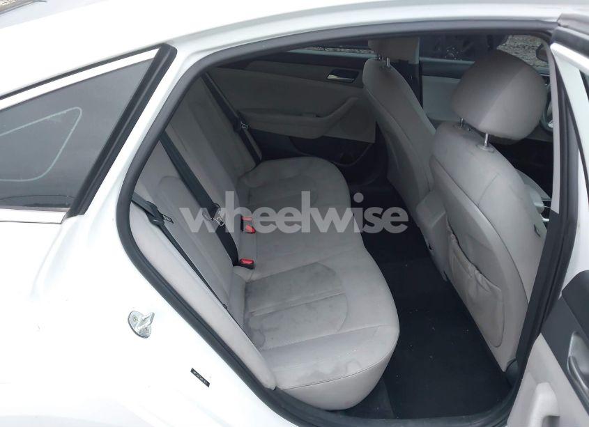 Photo 8 of 2018 Hyundai Sonata SE (VIN 5NPE24AF5JH673610)