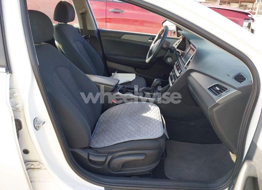 Photo 5 of 2018 Hyundai Sonata SE (VIN 5NPE24AF5JH699057)