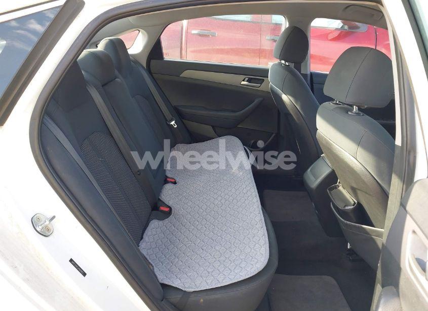 Photo 8 of 2018 Hyundai Sonata SE (VIN 5NPE24AF5JH699057)