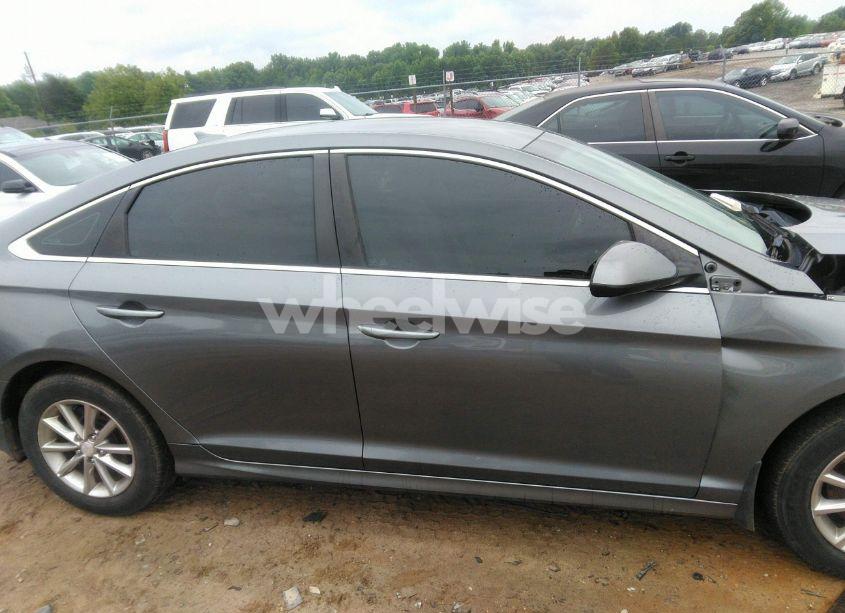 Photo 13 of 2018 Hyundai Sonata SE (VIN 5NPE24AF5JH704063)