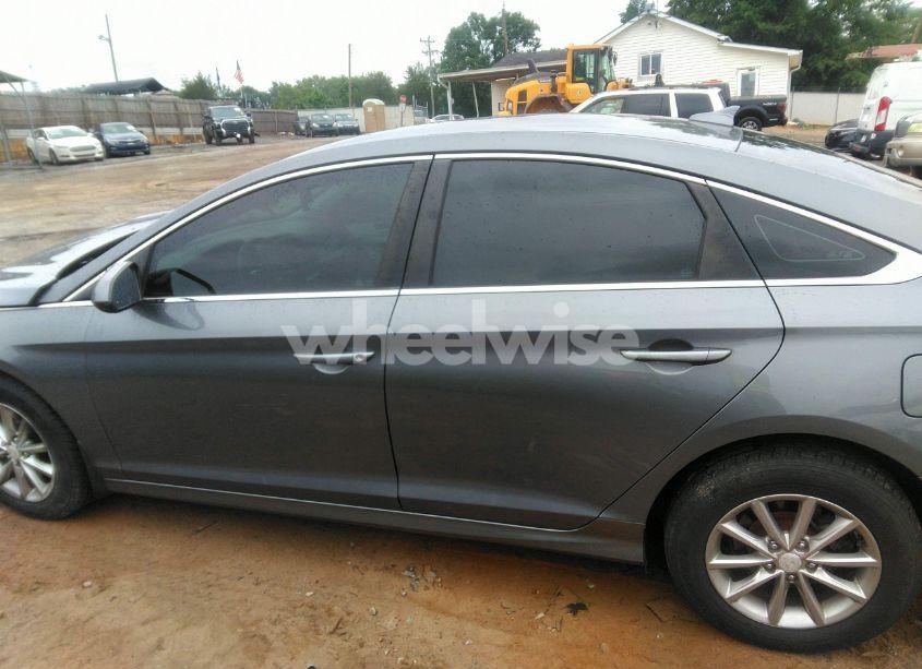 Photo 14 of 2018 Hyundai Sonata SE (VIN 5NPE24AF5JH704063)