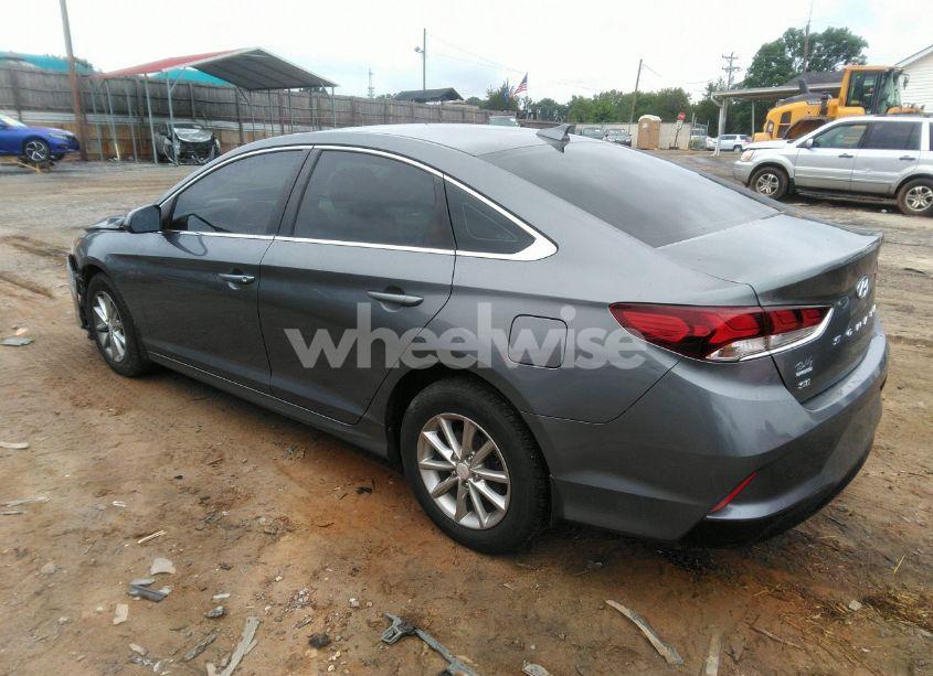 Photo 3 of 2018 Hyundai Sonata SE (VIN 5NPE24AF5JH704063)